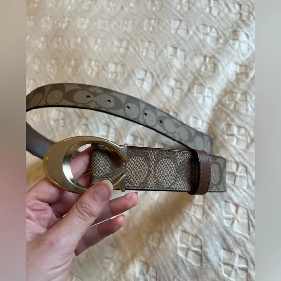 NWOT Coach Signature Logo Belt | Size Small - Picture 2 of 8